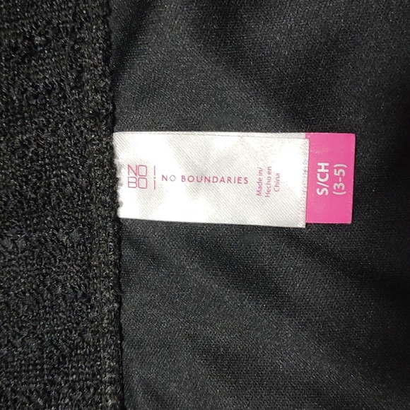 Black Lace Skater Skirt - Picture 5 of 7